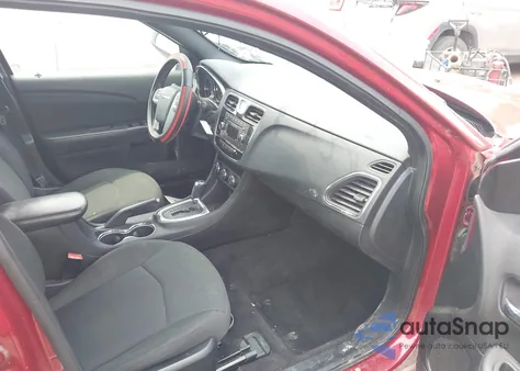 2012 Chrysler 200 Touring z USA, uszkodzony, nr VIN 1C3CCBBB5CN180747